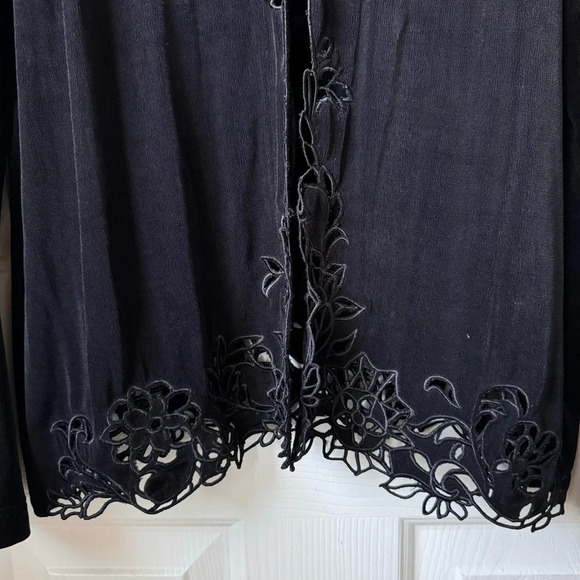 Chico’s travelers Crochet Velvety cardigan black stretch size 2 Large - Picture 3 of 10